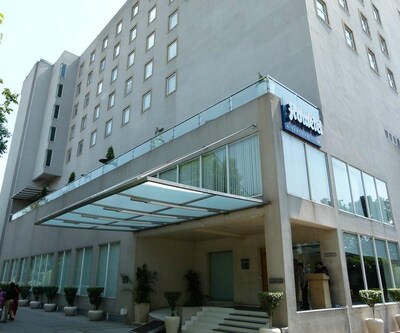 Hometel Chandigarh - A Sarovar Hotel